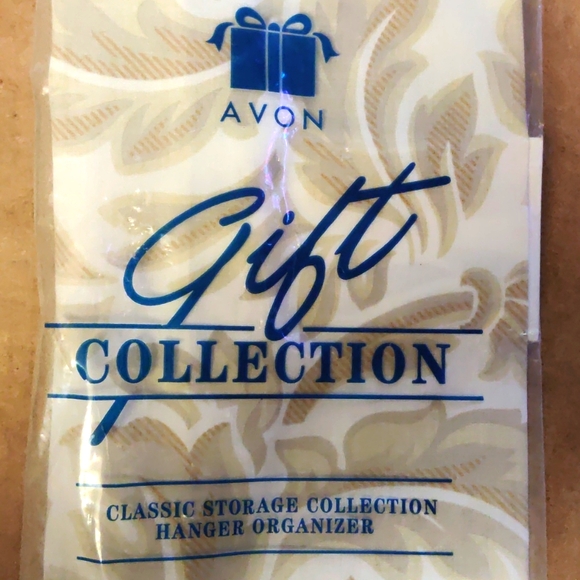 AVON Gift Collection Classic Storage Collection 4 Different Pieces, Brand NEW - Picture 2 of 12